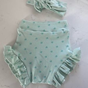 Ruffle boomers and headband